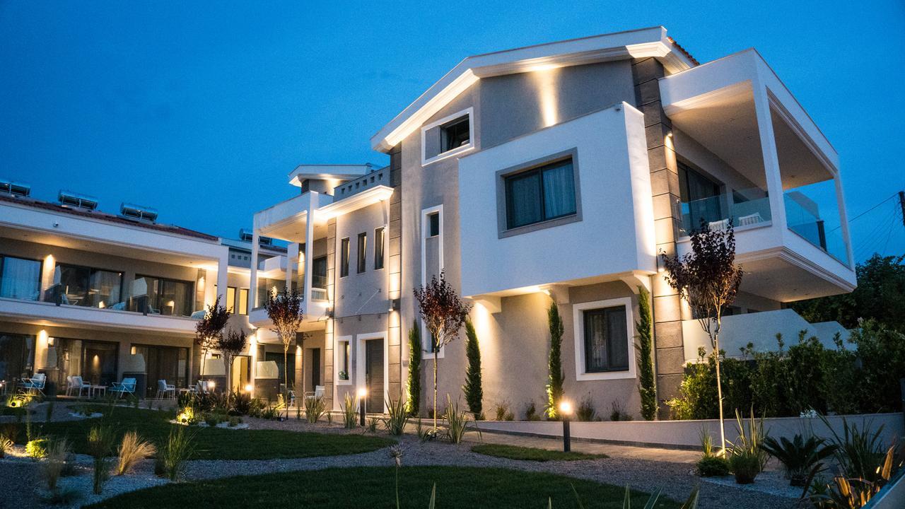 Costa Domus Blue Luxury Apartments Nikiti  Exterior photo